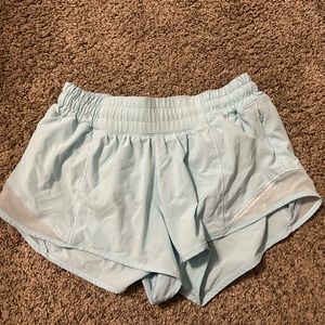 lululemon Hotty Hot Low-Rise Lined Short 2.5" light blue